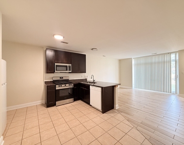 2731 W Polk Street - Photo Thumbnail 4