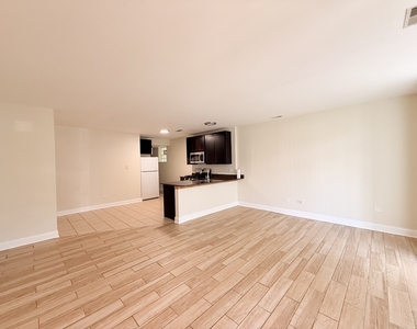 2731 W Polk Street - Photo Thumbnail 5