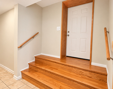 5134 S Ingleside Avenue - Photo Thumbnail 4