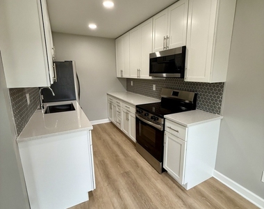 405 E Reed Street - Photo Thumbnail 2