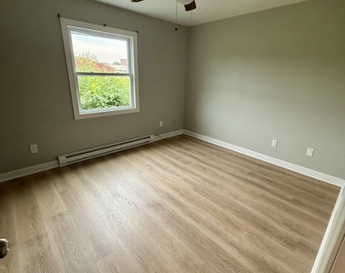 405 E Reed Street - Photo Thumbnail 7
