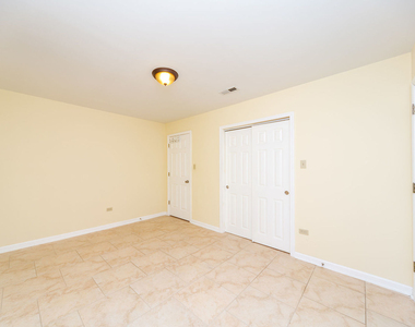 7554 N Claremont Avenue - Photo Thumbnail 11