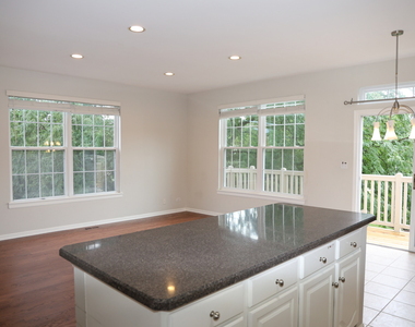 1139 Georgetown Way - Photo Thumbnail 8