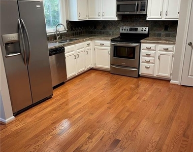 1081 Colony Drive - Photo Thumbnail 18
