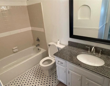 1081 Colony Drive - Photo Thumbnail 6