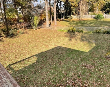 1081 Colony Drive - Photo Thumbnail 2
