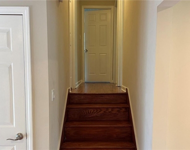 2237 Scotty Cir - Photo Thumbnail 5