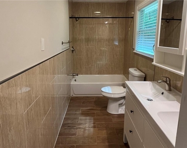 2237 Scotty Cir - Photo Thumbnail 10