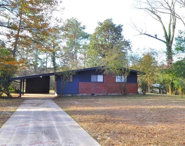 2351 Pinewood Drive - Photo Thumbnail 1