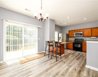 1044 Prestwyck Court - Photo Thumbnail 8
