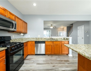 1044 Prestwyck Court - Photo Thumbnail 11