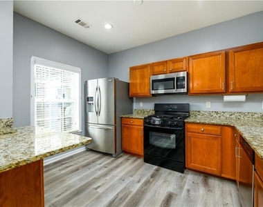 1044 Prestwyck Court - Photo Thumbnail 12