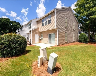 1044 Prestwyck Court - Photo Thumbnail 30