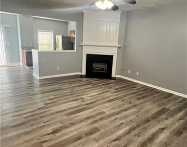 1044 Prestwyck Court - Photo Thumbnail 4