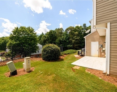 1044 Prestwyck Court - Photo Thumbnail 31