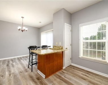 1044 Prestwyck Court - Photo Thumbnail 9