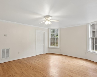 570 Woodward Avenue Se - Photo Thumbnail 12
