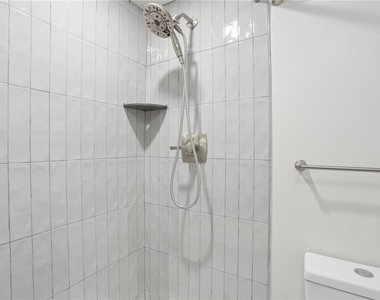 570 Woodward Avenue Se - Photo Thumbnail 16