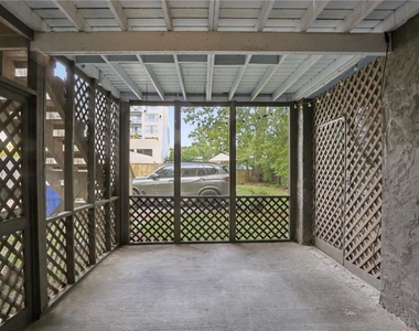570 Woodward Avenue Se - Photo Thumbnail 1