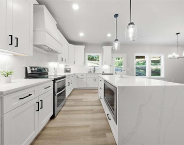 3035 Hamilton Road - Photo Thumbnail 4
