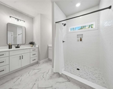 3035 Hamilton Road - Photo Thumbnail 9