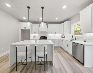 3035 Hamilton Road - Photo Thumbnail 7