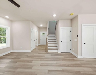 3035 Hamilton Road - Photo Thumbnail 11