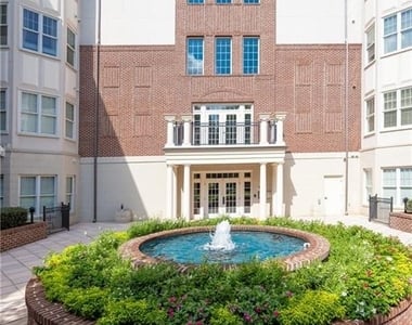 3635 E Paces Circle N - Photo Thumbnail 41