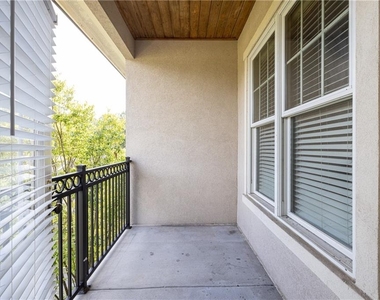 3635 E Paces Circle N - Photo Thumbnail 20