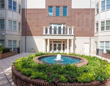 3635 E Paces Circle N - Photo Thumbnail 42
