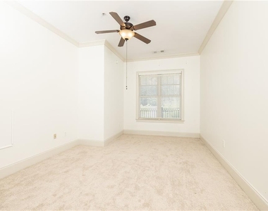 3635 E Paces Circle N - Photo Thumbnail 25