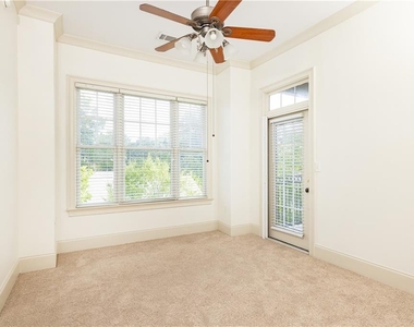 3635 E Paces Circle N - Photo Thumbnail 16