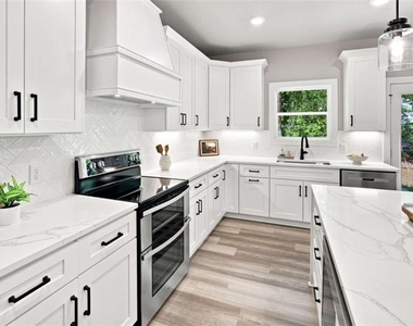 2230 Rebel Road - Photo Thumbnail 27