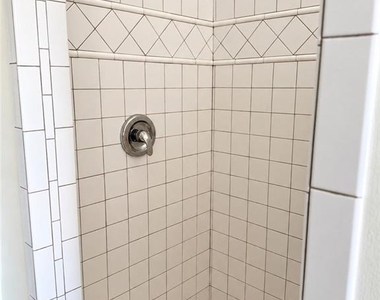 359 Mathewson Place Sw - Photo Thumbnail 9