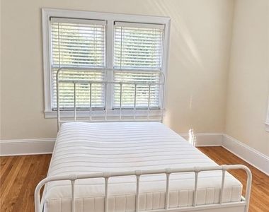 359 Mathewson Place Sw - Photo Thumbnail 10