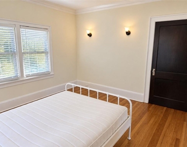 359 Mathewson Place Sw - Photo Thumbnail 12