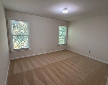 220 Forest Court - Photo Thumbnail 21