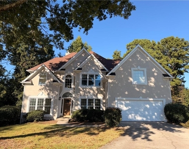 220 Forest Court - Photo Thumbnail 3