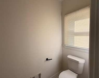 220 Forest Court - Photo Thumbnail 37