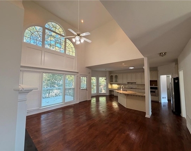 220 Forest Court - Photo Thumbnail 31