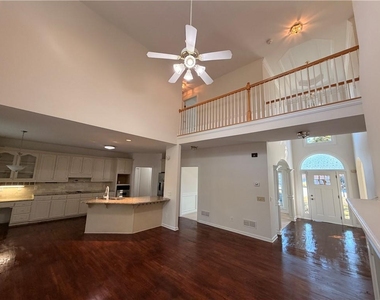 220 Forest Court - Photo Thumbnail 43