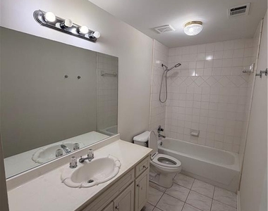 220 Forest Court - Photo Thumbnail 16