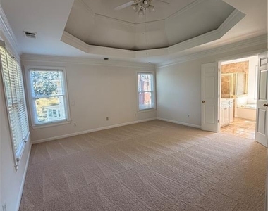 220 Forest Court - Photo Thumbnail 32