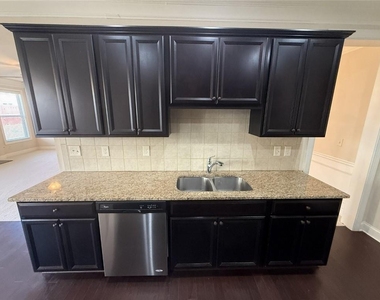 5085 Breezewood Circle - Photo Thumbnail 3