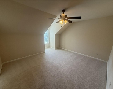 5085 Breezewood Circle - Photo Thumbnail 22