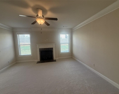 5085 Breezewood Circle - Photo Thumbnail 6