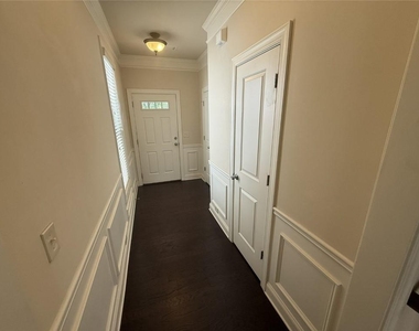5085 Breezewood Circle - Photo Thumbnail 7