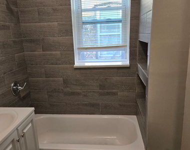 1811 W Garfield Boulevard - Photo Thumbnail 5