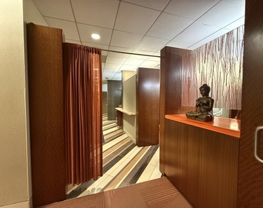 400 E Randolph Street - Photo Thumbnail 29