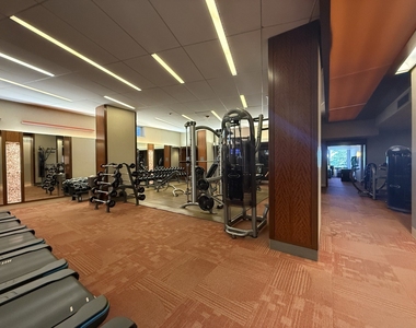 400 E Randolph Street - Photo Thumbnail 35